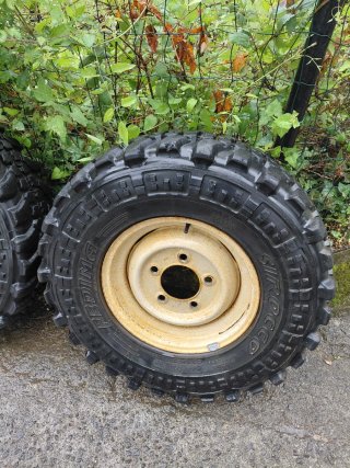 Ruedas Land Rover (4 unidades)