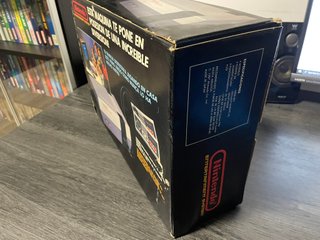 Nintendo NES Consola con Caja. Vendida no a 10