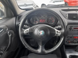 Alfa Romeo Alfa 147 1.9 JTD M-JeT solo 136.000kms!
