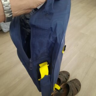 Borsa tracolla blu e gialla