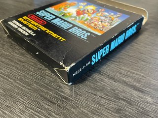 Super Mario Bros. NES Caja Pequeña