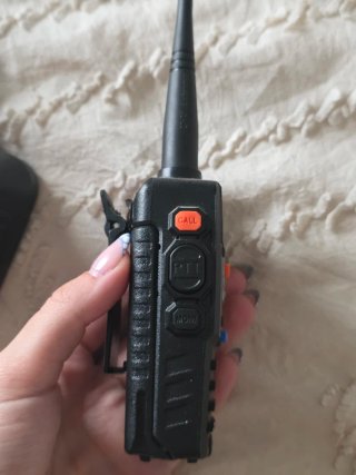 Walkie Talkie Baofeng UV-5RA Dual Band + Cargador