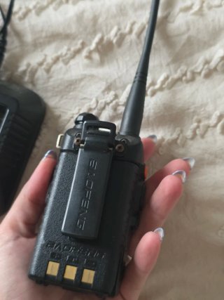 Walkie Talkie Baofeng UV-5RA Dual Band + Cargador