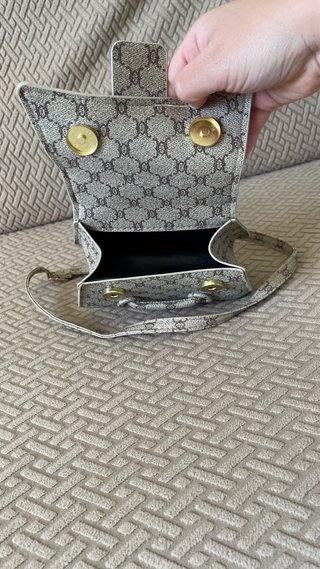 Bolso de mano y hombro con logo