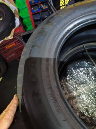 Neumático 225/60R18