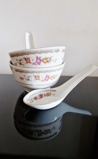 Set 2 ciotole e cucchiai Guoguang porcellana