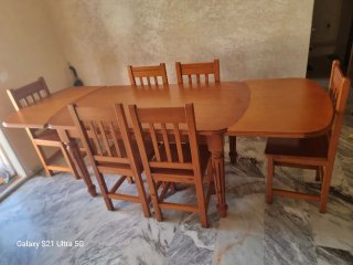 Mesa comedor y 6 sillas de madera