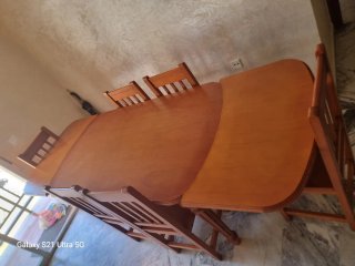 Mesa comedor y 6 sillas de madera