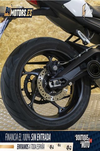 TRIUMPH Street Triple S **SC PROJECT**PUÑOS CALEFACTABLES**