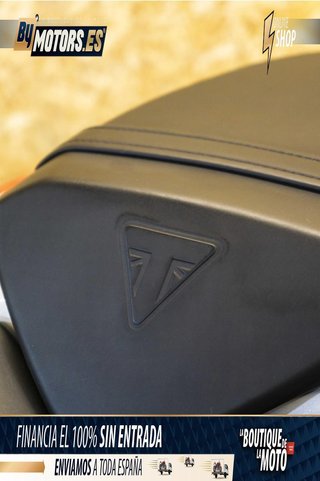 TRIUMPH Street Triple S **SC PROJECT**PUÑOS CALEFACTABLES**