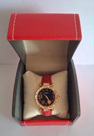 Conjunto reloj y pulseras sin estrenar