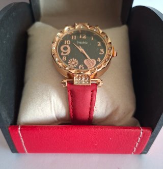 Conjunto reloj y pulseras sin estrenar