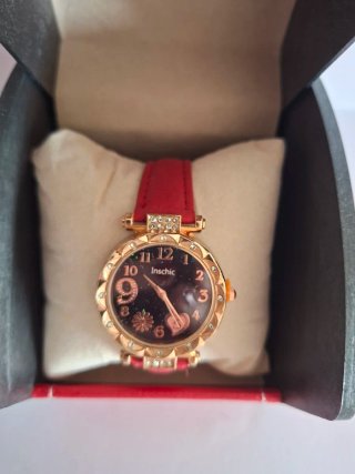 Conjunto reloj y pulseras sin estrenar