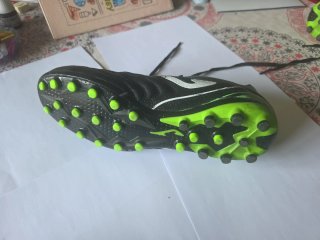 Zapatos de fútbol césped negros