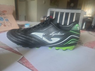 Zapatos de fútbol césped negros