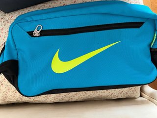 Bolsa deportiva Nike azul y verde