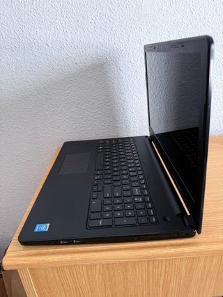 Portátil Dell 15.6’’ tactil i5 8GB RaM SSD