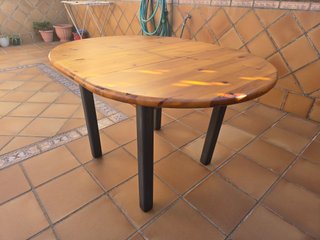 Mesa redonda de madera extensible con cristal