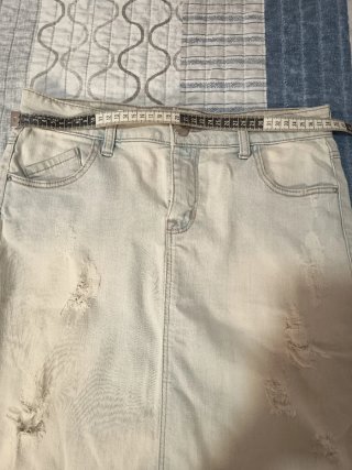 Falda vaquera desgastada Stradivarius