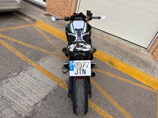 Kawasaki Z800 full