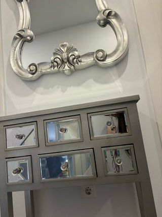 Mueble recibidor madera y cristal plateado