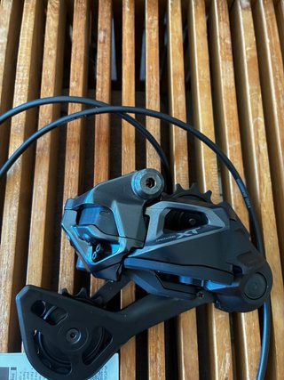 Cambio Shimano XT Di2 8260 E-Bike y Pulsador