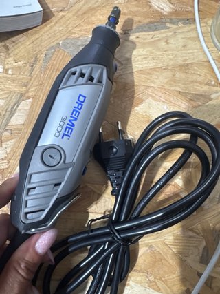 Dremel 3000 - Multherramienta 130W + 5 Accesorios