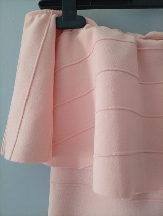 Vestido rosa entallado talla M/L