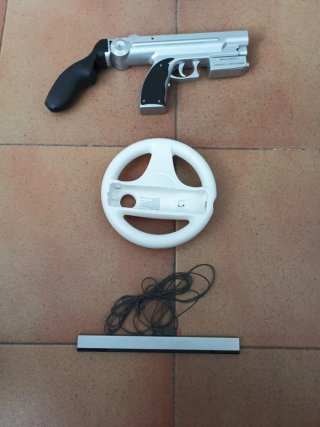Accessori Nintendo Wii: Pistola, Volante e Sensore