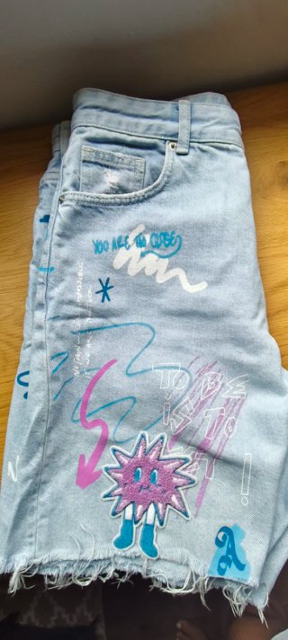 Pantalones cortos vaqueros con estampado