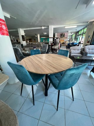 Mesa redonda madera + 4 sillas azul