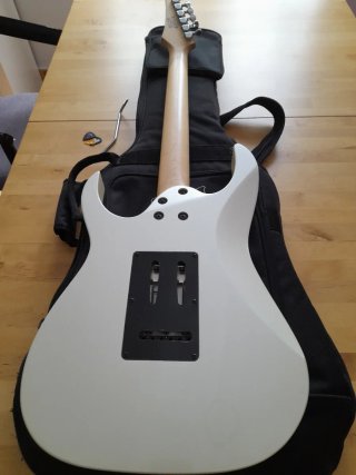 Guitarra Eléctrica Ibanez GRG150DX Blanca