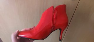 Botines de tacón rojos charol