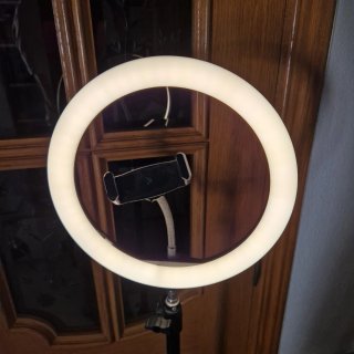 Anillo de luz LED con soporte para móvil