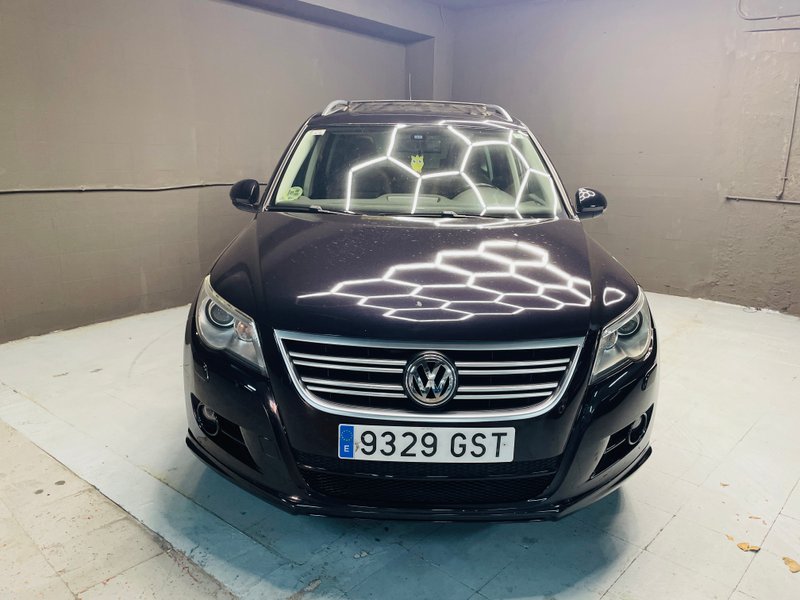 Volkswagen Tiguan 2.0 TDI R Line 2010, foto 2