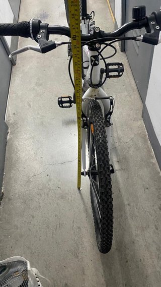 Bicicleta B'TWIN Rockrider 300 blanca y rosa