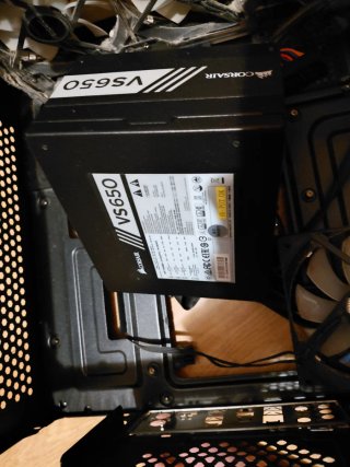 Torre Gaming Antec Negra 230e solo hoy