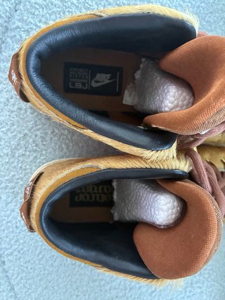 Nike LeBron Pony Hair High Top Marrón