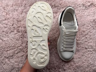 Sneakers Alexander McQueen Bianche e Nere