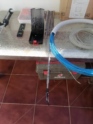 Herramientas varias para construcción.