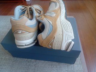 New Balance 2002R Beige/Gris