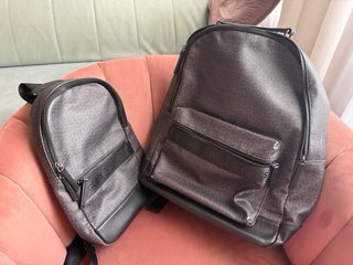 Mochila Guess Negra