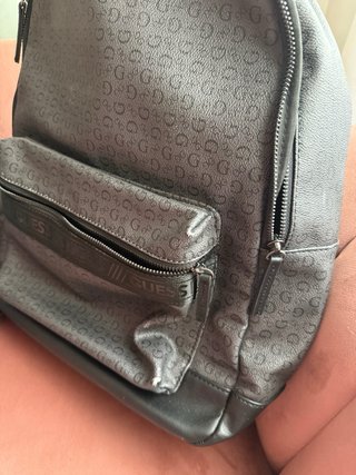 Mochila Guess Negra