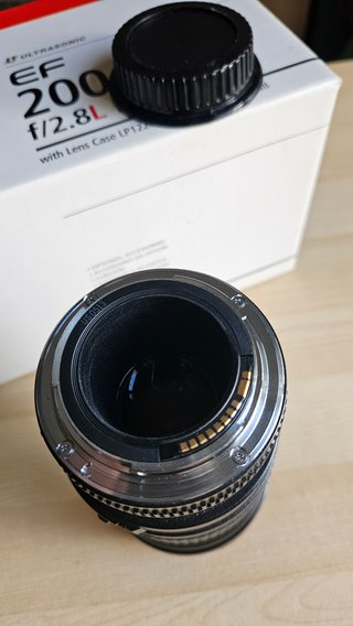 Canon EF 200mm f/2.8 L II USM