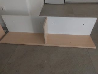 Estantería beige y gris