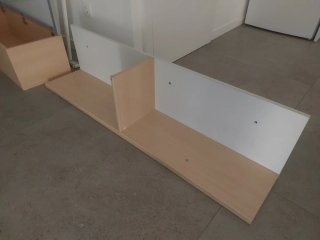 Estantería beige y gris