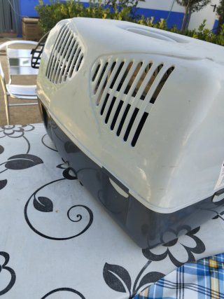 Transportín para mascotas gris y blanco