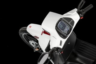 Scooter Eléctrico Askoll Helmo Blanco/Rojo