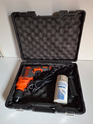 Taladro Black+Decker con maletín