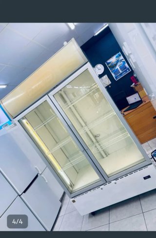 Nevera expositora doble puerta cristal